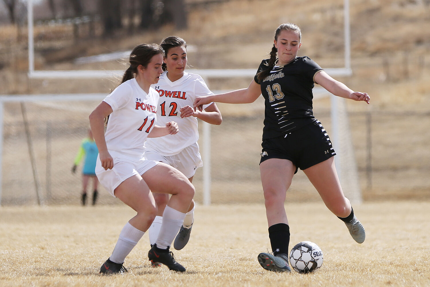 McKinley Kessler punches the ball downfield